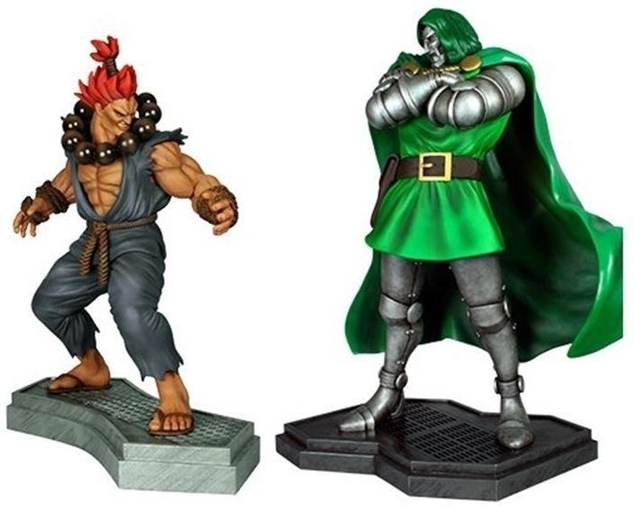 Marvel vs Capcom 3: Dr. Doom vs Akuma 1:4 scale statue set