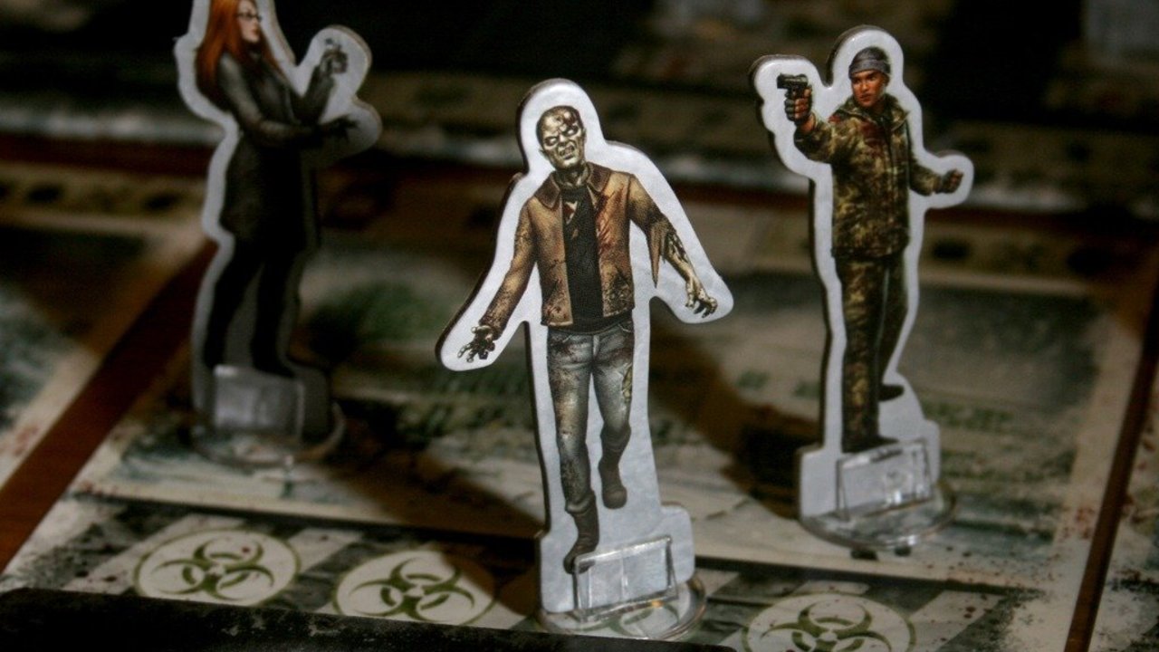 Dead of Winter: A Crossroads Game image #6